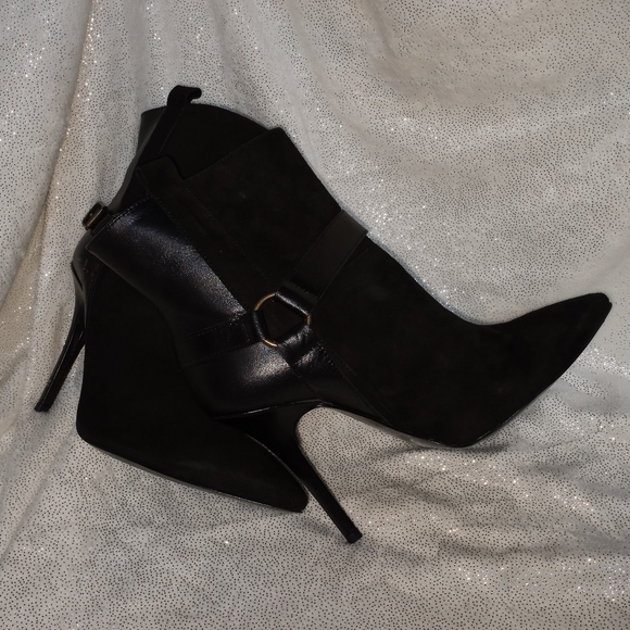 B2 (Browns shoes) stiletto booties - Picture 2 of 11